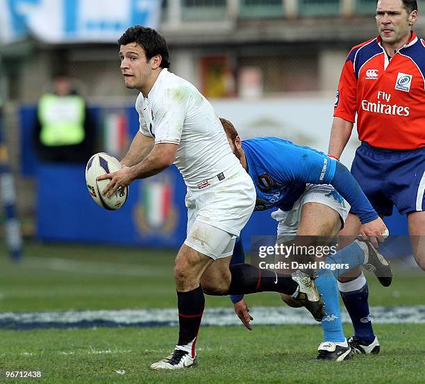 Danny Care, the England scrumhalf, runs with the ball during the RBS Six Nations match between Italy and England at Stadio Flaminio on February 14,...