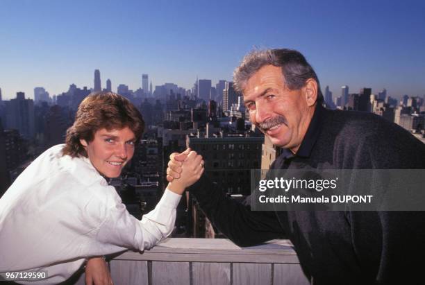 La joueuse de tennis française Nathalie Tauziat avec son entraîneur Régis de Camaret à New York le 16 novembre 1990, Etats-Unis.