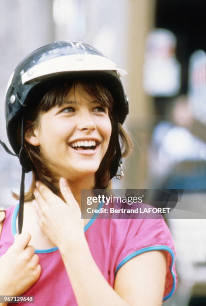 Sophie Marceau tourne 'La Boum II' en juillet 1982, France.