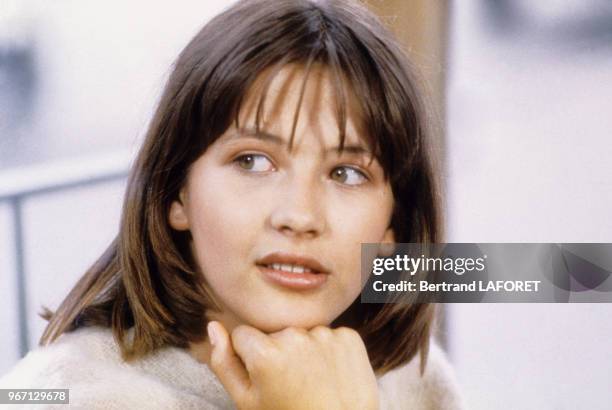 Sophie Marceau sur le tournage du film "La Boum 2" le 22 juillet 1982, France.