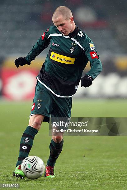 Michael Bradley of Gladbach runs with the ball during the Bundesliga match between Borussia Moenchengladbach and 1. FC Nuernberg at Borussia Park on...