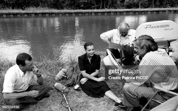 Romy Schneider et Jean-Louis Trintignant sur le tournage du film 'Le Train' réalisé par Pierre Granier Deferre, le 29 juin 1973, France.