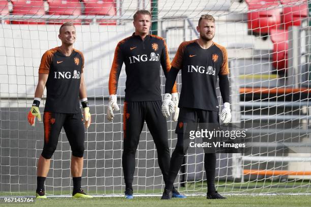 Goalkeeper Jasper Cillessen of Holland, goalkeeper Sergio Padt of Holland, goalkeeper Jeroen Zoet of Holland during a training session prior to the...