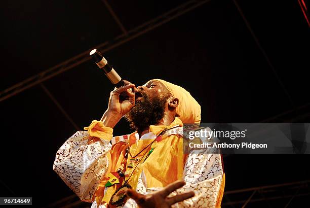 Gapleton Capleton Photos and Premium High Res Pictures - Getty Images