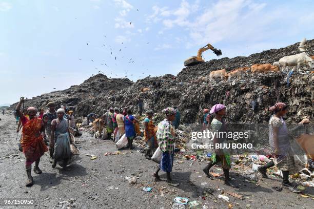 Indian Rag Pickers 705 Rag Pickers Stock Photos, High-Res Pictures, and Images - Getty Images