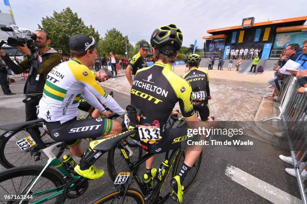 Start / Alexander Edmondson of Australia / Lucas Hamilton of Australia / Adam Yates of Great Britain / Robert Power of Australia / Damien Howson of...