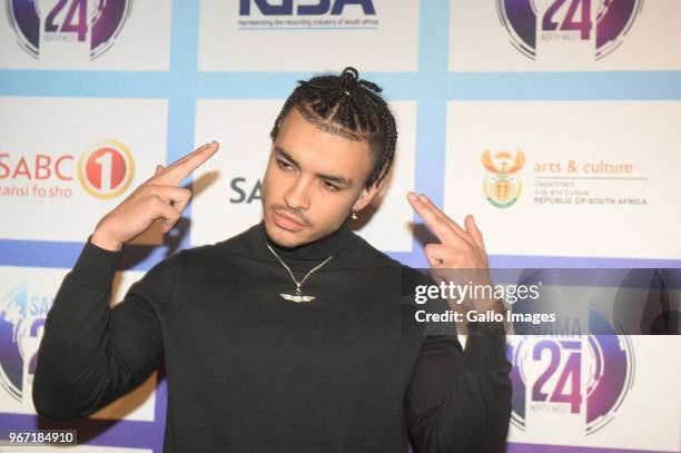 Shane Ralph Rapper Hip Hop 737 Shane Eagle Stock Photos, High-Res Pictures, and Images - Getty Images