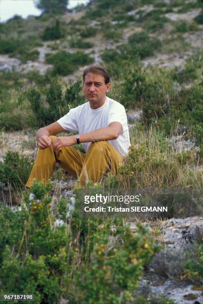 Portrait de Bertrand Delanoe dans le Vaucluse le 19 août 1985 en France.