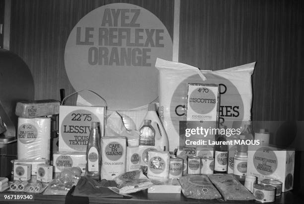 La chaîne de magasins Euromarché s'apprête à lancer les produits Orange associés à dix mesures en faveur du consommateur le 24 octobre 1977 en France.