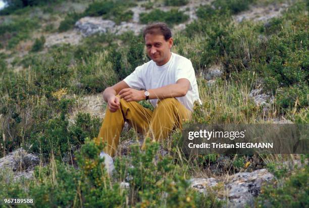 Portrait de Bertrand Delanoe dans le Vaucluse le 19 août 1985 en France.