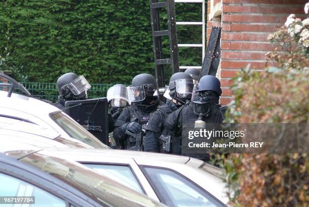 Assaut du RAID dans l'appartement de Mohammed Merah à Toulouse.