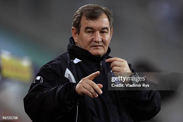 Duisburg coach Milan Sasic is pictured during the Second Bundesliga match between MSV Duisburg and 1. FC Kaiserslautern at MSV Arena on February 15,...