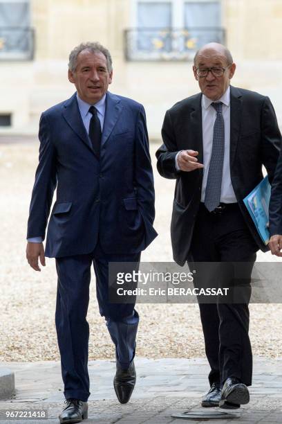 Francois Bayrou, Garde des Sceaux, ministre de la Justice et Jean-Yves Le Drian, Ministre de l'Europe et des Affaires étrangères au Palais de...