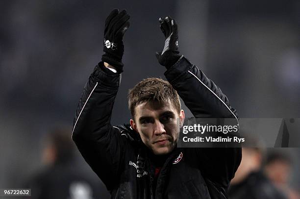 Kaiserslautern's Erik Jendrisek acknowledges the fans after the Second Bundesliga match between MSV Duisburg and 1. FC Kaiserslautern at MSV Arena on...