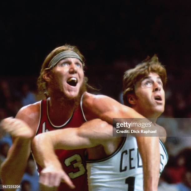 Bill Walton of the Portland Trail Blazers waits for a rebound against the Boston Celtics circa 1978 at the Boston Garden in Boston, Massachusetts....