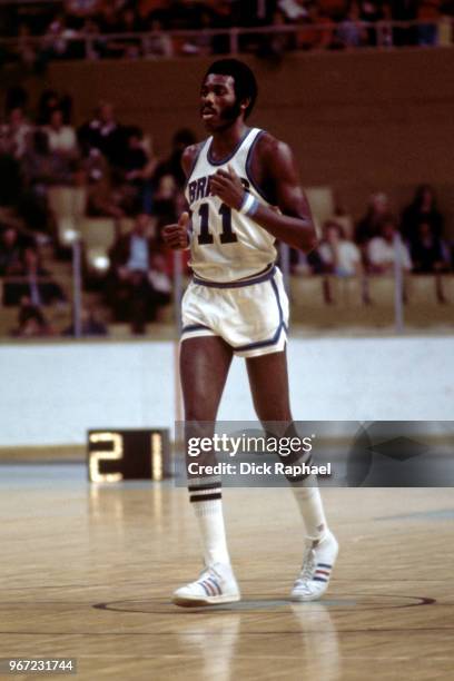 Bob McAdoo of the Buffalo Braves during the game against the Boston Celtics circa 1974 at the Buffalo Memorial Auditorium in Buffalo, New York. NOTE...