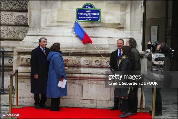 Gilbert Mitterrand, Danielle Mitterrand, Bertrand Delanoe, Mazarine, Jean Christophe Mitterrand.