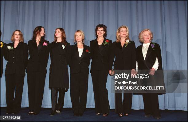 Ludivine Sagnier, Virginie Ledoyen, Emanuelle Beart, Isabelle Huppert, Fanny Ardant, Catherine Deneuve, Danielle Darrieux.