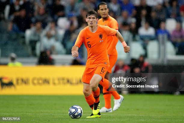 Marten de Roon of Holland during the International Friendly match between Italy v Holland at the Allianz Stadium on June 4, 2018 in Turin Italy