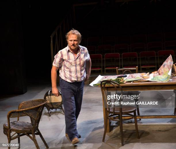 Laurent Stocker de la Comédie-Française interprète au 'Théâtre du Vieux Colombier' la pièce Vania d'après ''Oncle Vania d'Anton Tchekhov'' le 19...