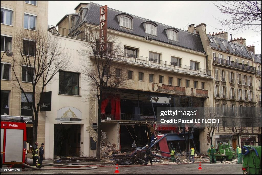 Theatre Exploding . Sept blesses legers dans l'explosion du theatre de l'Empire, Paris ...