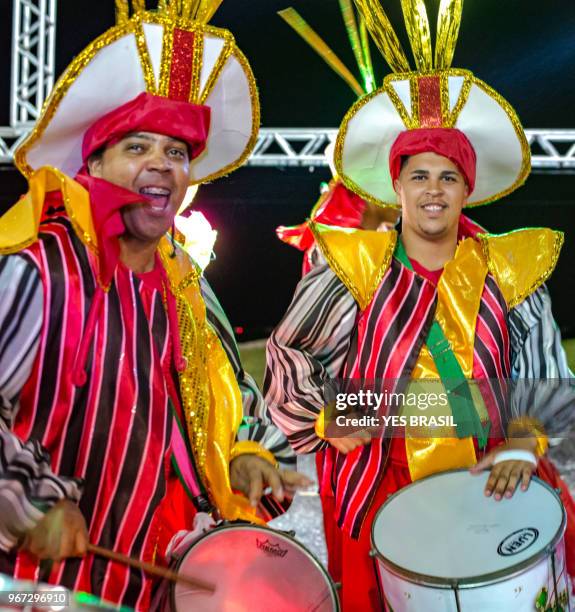 carnival - brazil - samba school battery - "surdo and repique" - surdo stock pictures, royalty-free photos & images