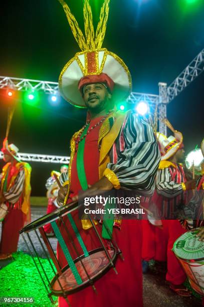 carnival - brazil - samba school battery - "surdo and repique" - surdo stock pictures, royalty-free photos & images