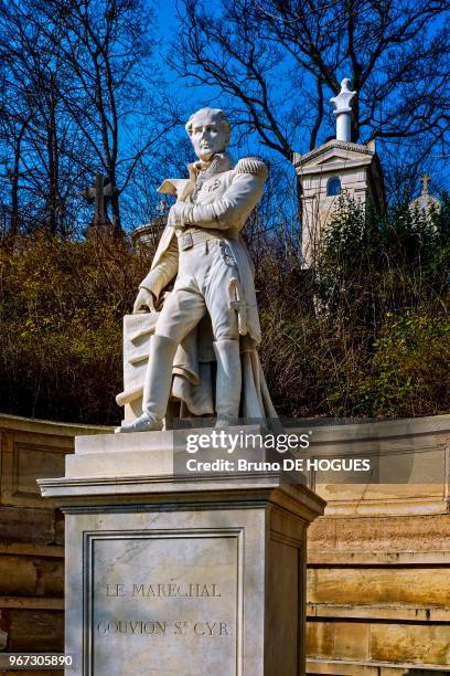 Cimetière du Père Lachaise à Paris le 7 Mars 2014. Statue en marbre blanc de Laurent GOUVION-SAINT-CYR , maréchal de France.