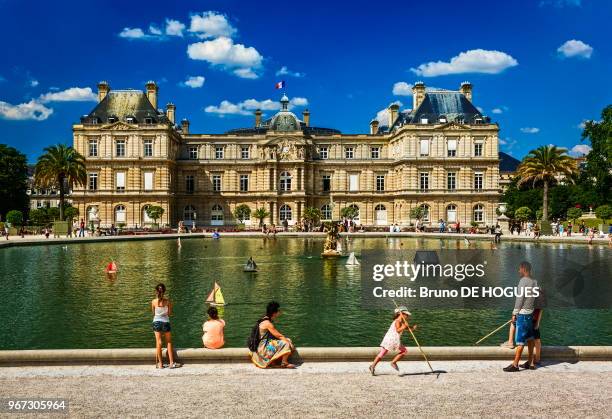 Le Palais du Luxembourg avec son bassin le 19 Juillet 2013, Paris, France.