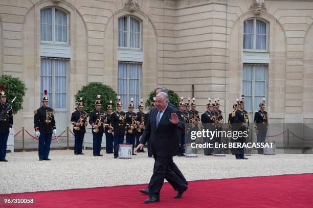 Gérard Larcher arrive au palais présidentiel de l'Elysée pour assister à la cérémonie officielle de l'nvestiture d'Emmanuel Macron, le 8ème président...