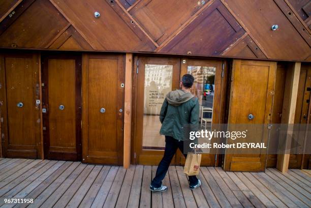 Dans le cadre de la COP 21, le Pavillon de l'Arsenal a installé sur le parvis de l'Hôtel de Ville, jusqu'au 3 janvier 2016, le Pavillon Circulaire,...