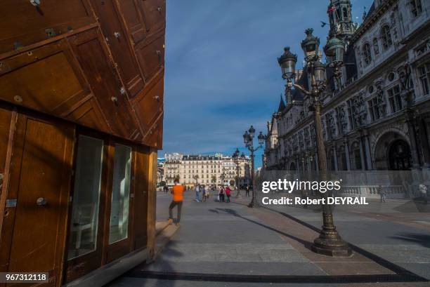 Dans le cadre de la COP 21, le Pavillon de l'Arsenal a installé sur le parvis de l'Hôtel de Ville, jusqu'au 3 janvier 2016, le Pavillon Circulaire,...