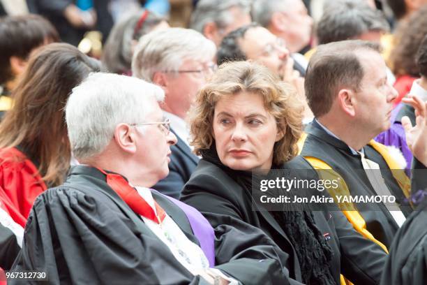 Officiels lors de la cérémonie pour l'entrée au Panthéon des résistants Pierre Brossolette, Jean Zay, Germaine Tillion et Genevieve de Gaulle...