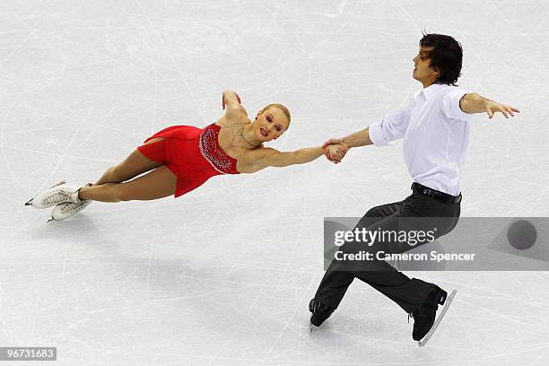 Maria Mukhortova and Maxim Trankov of Russia compete in the figure skating pairs free skating on day 4 of the Vancouver 2010 Winter Olympics at the...