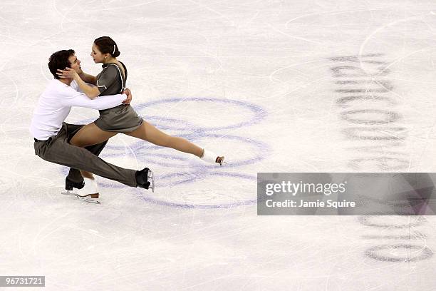 Skaters Jessica Dube Photos And Premium High Res Pictures Getty Images skaters-jessica-dube-photos-and-premium-high-res-pictures-getty-images