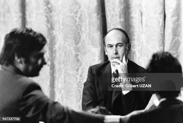 Le Président Giscard d'Estaing devant 400 journalistes : "Le monde est malheureux. Il est malheureux parce qu'il ne sait pas où il va et parce qu'il...