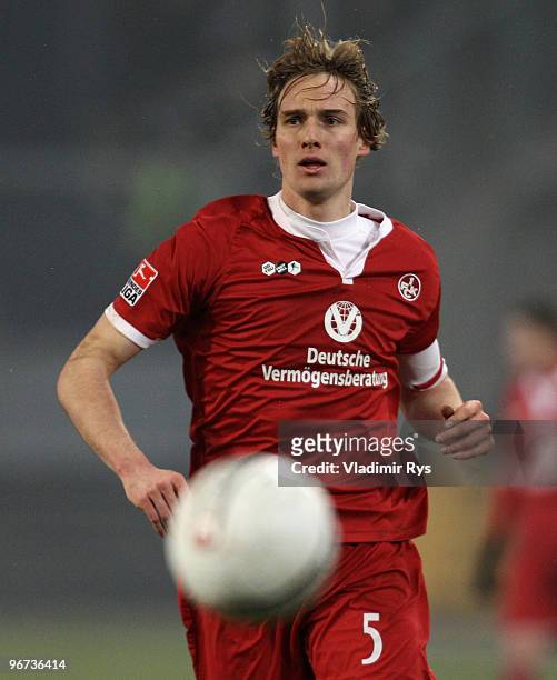 Kaiserslautern's Martin Amedick in action during the Second Bundesliga match between MSV Duisburg and 1. FC Kaiserslautern at MSV Arena on February...