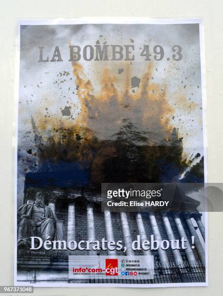 Affiche de la CGT 'La bombe 49.3, Démocrates debout' représentant l'Assemblée Nationale avec une explosion lors de la manifestation contre la loi...