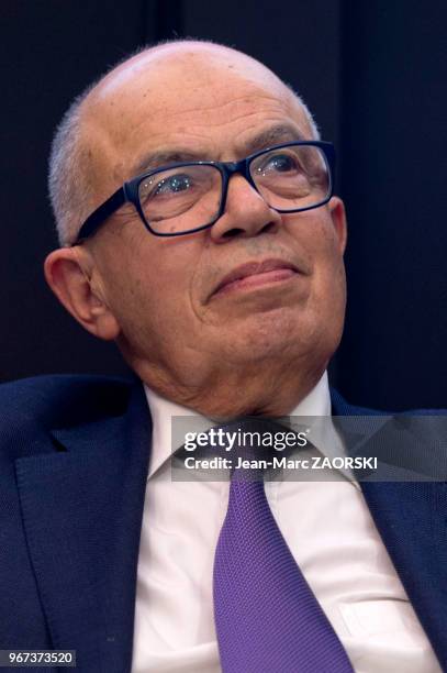 Portrait de Fathallah Oualalou, économiste et homme politique marocain, affilié à un parti de gauche, l'Union socialiste des forces populaires et...