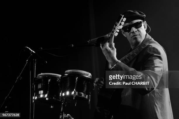 Le guitariste americain Raul Midon en concert à l'Alhambra le 22 avril 2015, Paris, France.