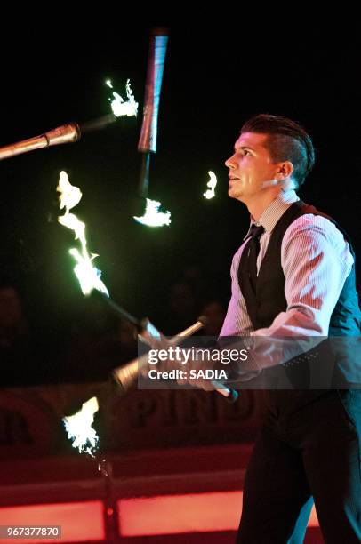 Cirque Pinder live sur la Pelouse de Reuilly le 22 decembre 2013, Paris, France.