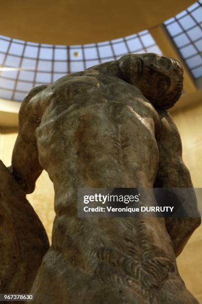 Antoine Bourdelle, ne en 1861 et mort en 1929, est un sculpteur et artiste peintre francais. Eleve d'Alexandre Falguiere, il frequenta l'atelier de...