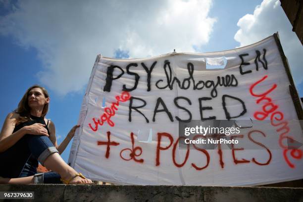 The banner reads 'Psychologists in RASED, more jobs, urgency'. Primary school teachers and parents'pupils gathered and demonstrated in front of the...