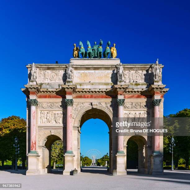 Arc de Triomphe du Carrousel et la Grande Roue, 23 aout 2016, Paris, France.