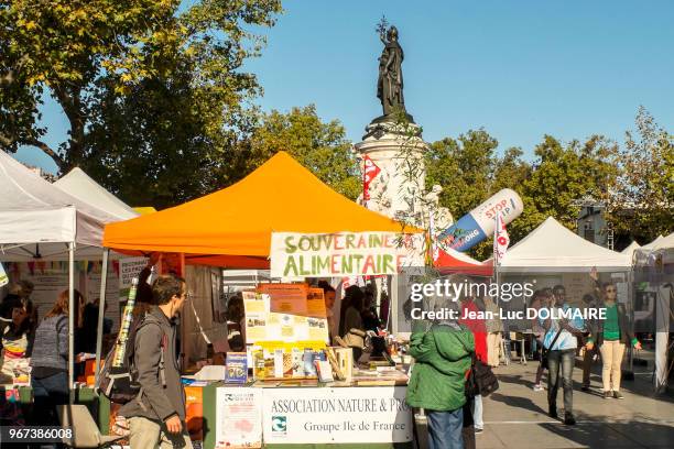 Association 'Nature & Progrès' lors d'Alternatiba un rassemblement d'associations faisant la promotion des actions alternatives pour lutter contre le...