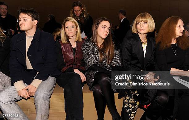 Charlie Shaffer,guest, Bee Shaffer, Vogue editor-in-chief Anna Wintour and Vogue creative director Grace Coddington attend the Marc Jacobs Women's...