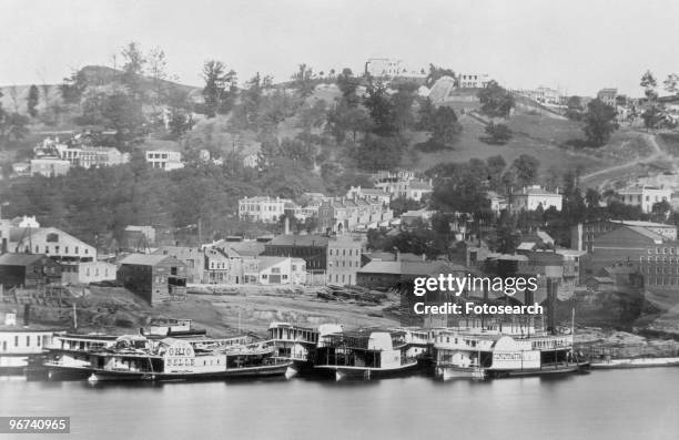 Daguerreotype image of a steamboat and other craft on the Cincinnati waterfront in Cincinnati, Ohio, USA, 1848. .