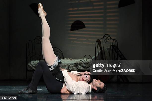 Jacqueline Baby et Edi Blloshmi , danseurs du Ballet de l'Opéra de Lyon, interprètent 'Carmen' de Roland Petit , musique de Georges Bizet, le 31...