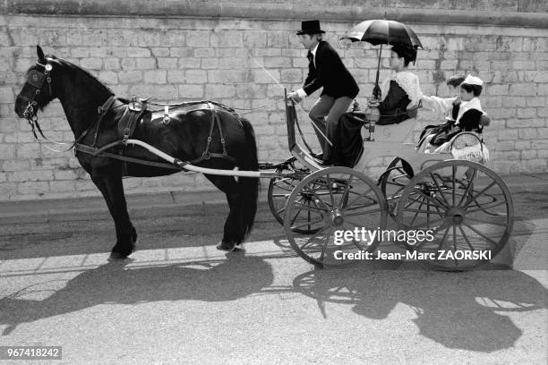 Défilé en costume traditionnel provençal, pendant les fêtes de la Tarasque, fêtes traditionnelles le dernier week end de juin, célébrant...