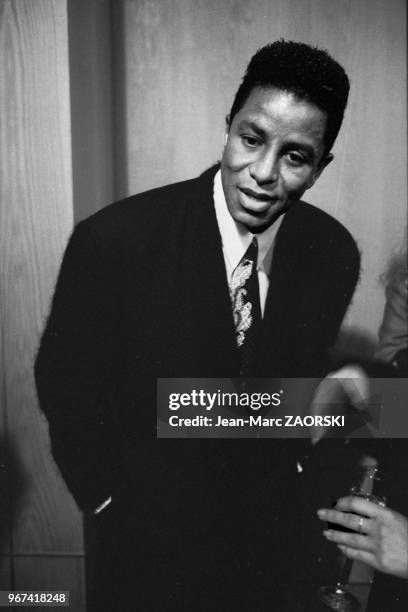 Portrait du chanteur de rhythm and blues pop, funk américain, Jermaine Jackson, également bassiste, producteur et auteur-composite de chansons lors...